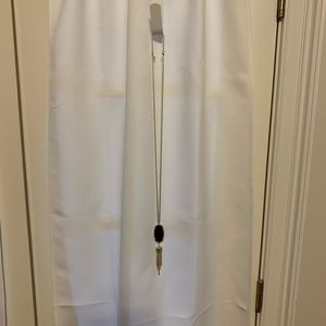 EUC Kendra Scott long gold necklace w/black stone